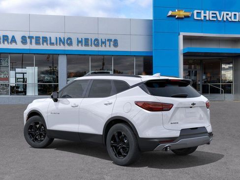 New 2025 Chevrolet Blazer LT w/ Convenience Package image 3