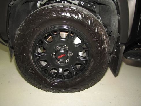 Used 2025 Toyota 4Runner TRD Off-Road AWD/4WD image 26