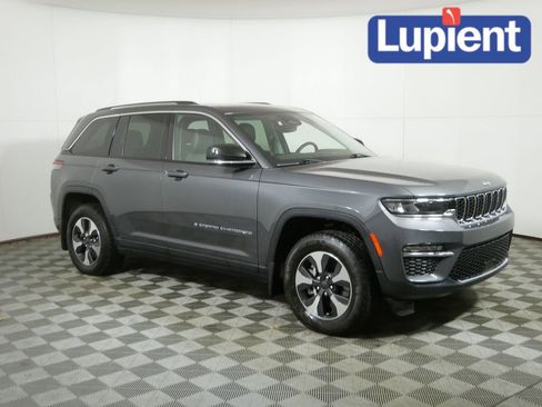 Used 2022 Jeep Grand Cherokee Limited 4xe image 1
