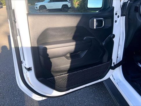 Certified 2021 Jeep Wrangler Sport image 16