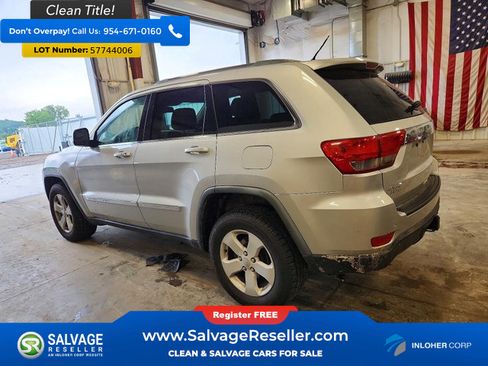 Used 2011 Jeep Grand Cherokee Laredo AWD/4WD image 3