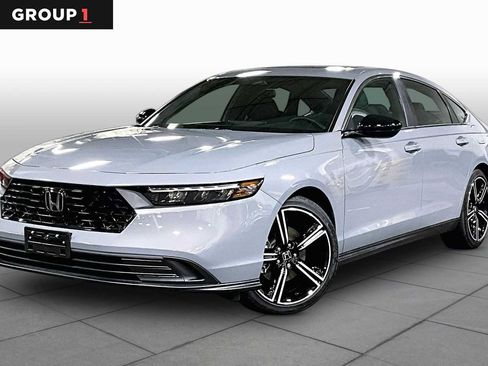 Used 2025 Honda Accord Sport image 1
