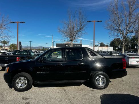 Used 2007 Chevrolet Avalanche LT image 8