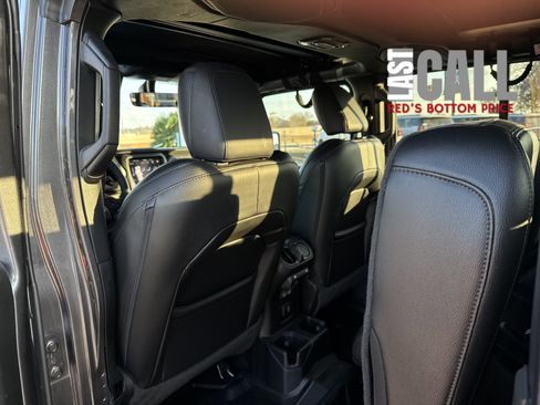 Used 2023 Jeep Gladiator Sport image 14