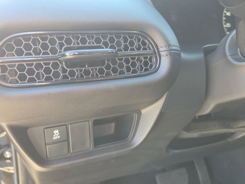 Used 2023 Honda HR-V LX image 39