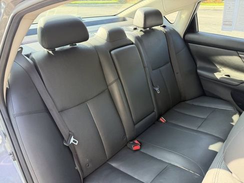 Used 2015 Nissan Altima 2.5 SL w/ Technology Package FWD image 31
