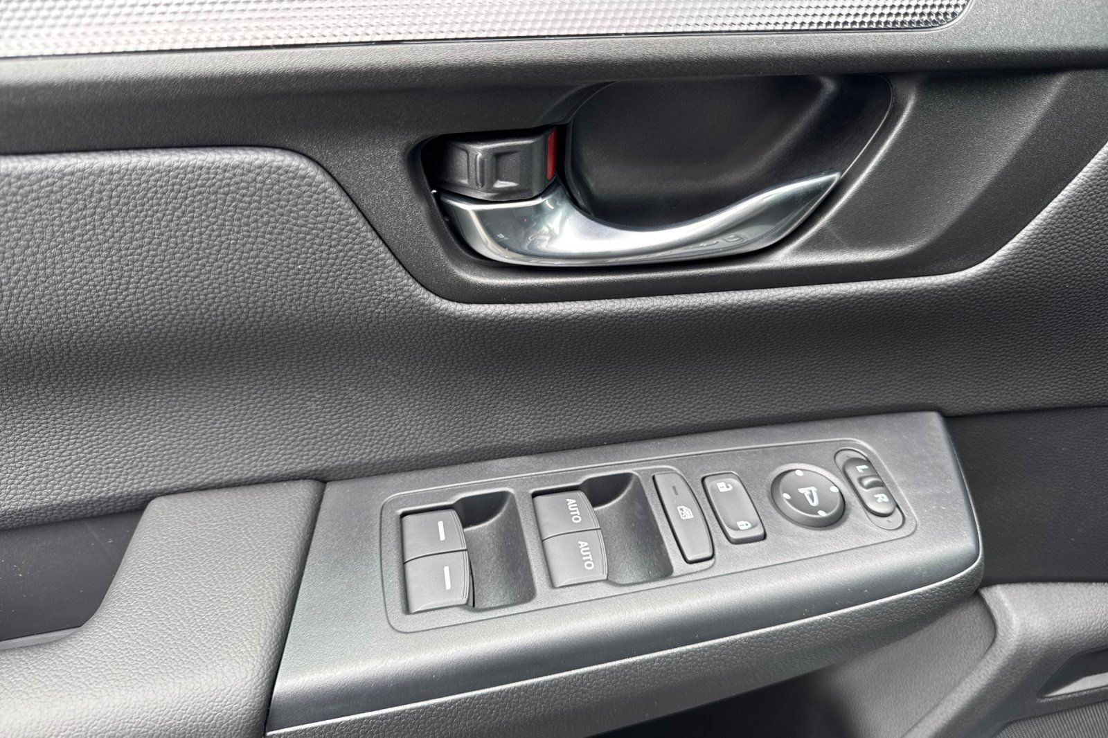 Used 2026 Honda CR-V Sport image 30