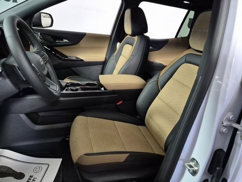 New 2026 Chevrolet Equinox ACTIV w/ Convenience Package III image 18