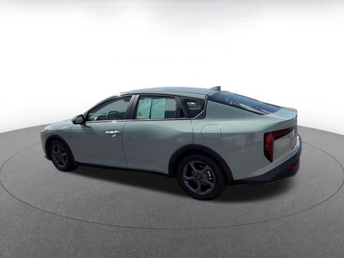 Used 2025 Kia K4 LXS image 10