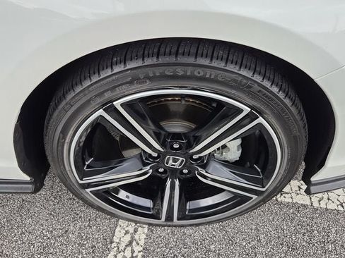 Used 2024 Honda Accord Sport image 10