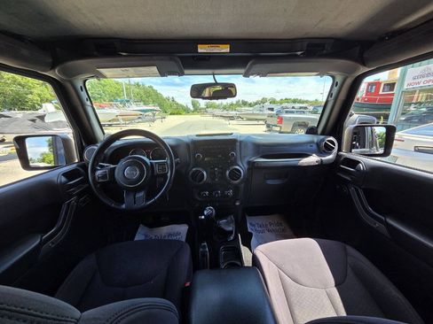 Used 2013 Jeep Wrangler Unlimited Sport AWD/4WD image 20