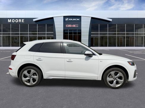 Used 2023 Audi Q5 2.0T Premium Plus w/ Premium Plus Package AWD/4WD image 2