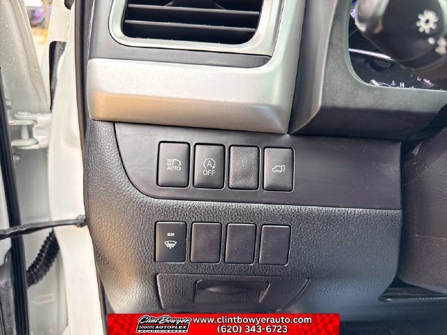 Used 2018 Toyota Highlander XLE w/ Protection Package #3 AWD/4WD image 23