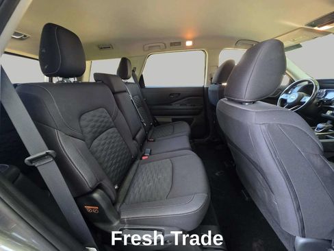Used 2024 Nissan Pathfinder SV AWD/4WD image 10