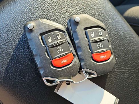 Used 2022 Jeep Wrangler Unlimited Sport S image 34