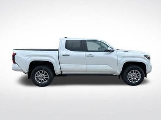 New 2026 Toyota Tacoma Limited AWD/4WD video 2