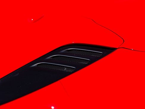 Used 2022 Ferrari F8 Tributo RWD image 32
