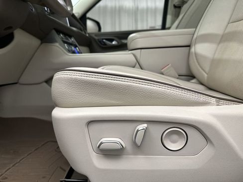 Used 2023 GMC Yukon XL Denali image 18