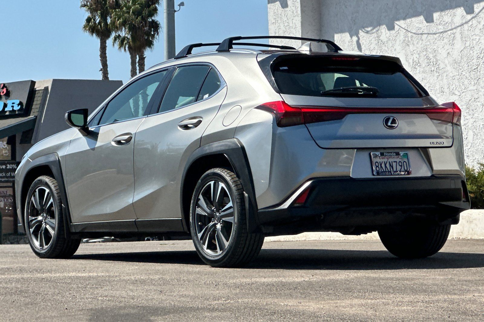Used 2019 Lexus UX 200 w/ Premium Package FWD image 6