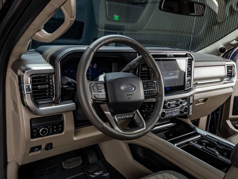 Used 2026 Ford F250 Platinum w/ Platinum Plus Package AWD/4WD image 15