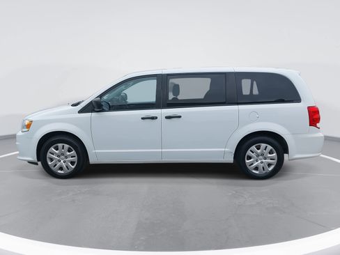 Used 2019 Dodge Grand Caravan SE image 8