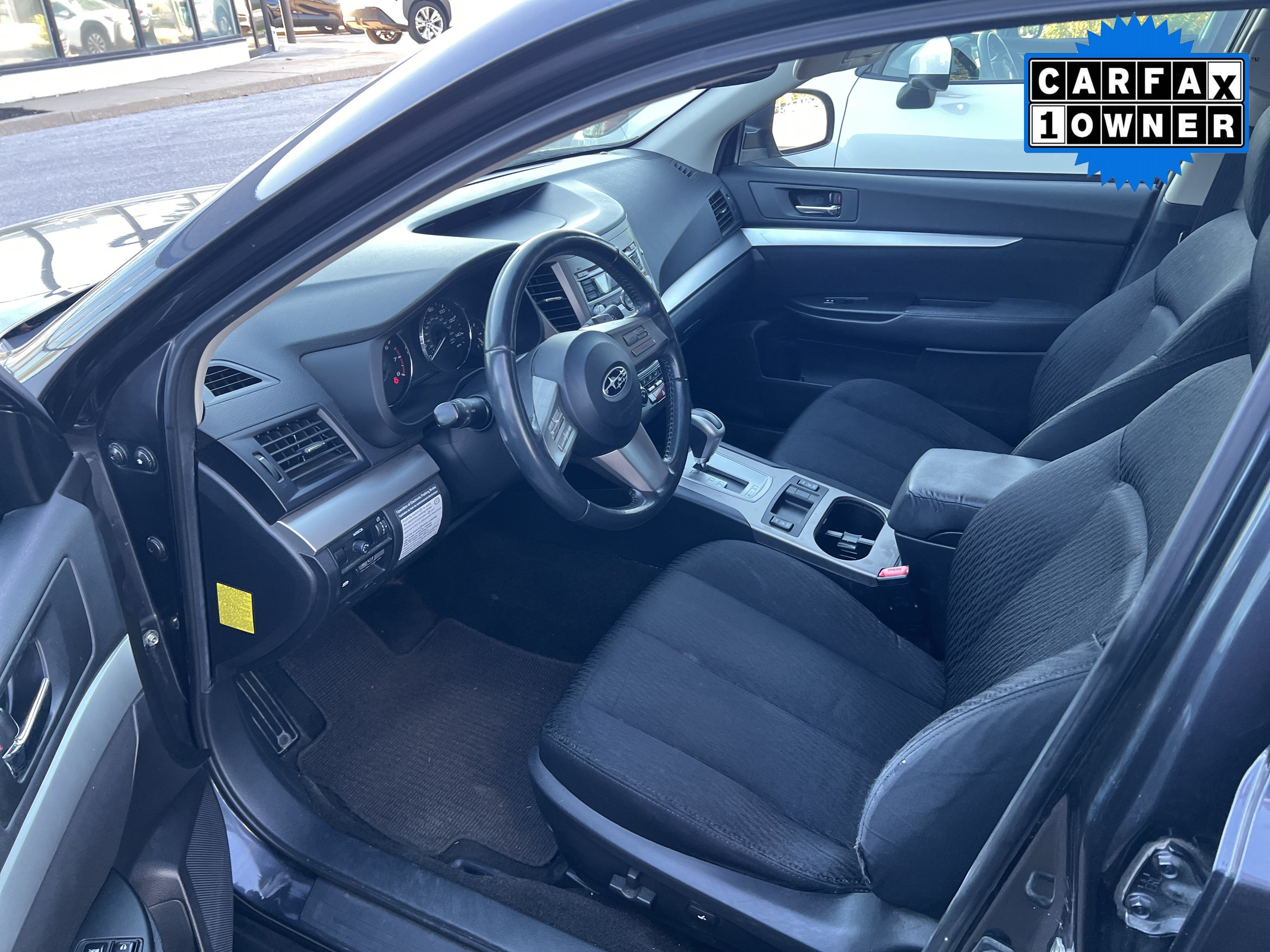 Used 2011 Subaru Outback 2.5i Premium AWD/4WD image 5