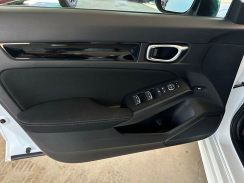 Used 2025 Honda Civic FWD Hybrid Sedan image 11