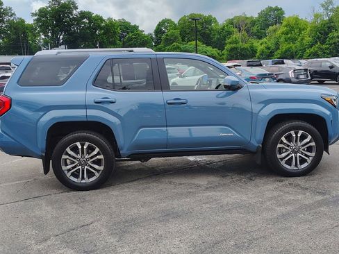 Used 2025 Toyota 4Runner Limited w/ Tow Technology Package AWD/4WD image 6