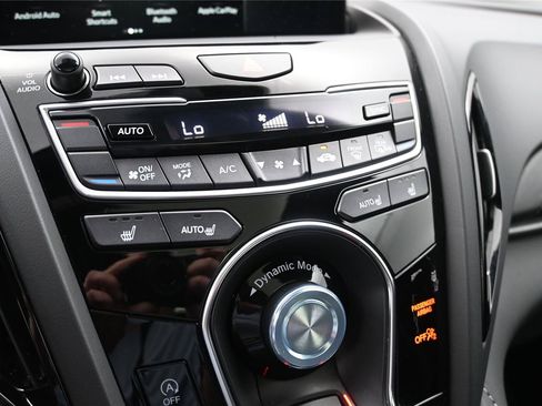 Certified 2025 Acura RDX SH-AWD image 5