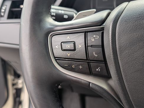 Certified 2022 Lexus ES 350 w/ Premium Package image 22