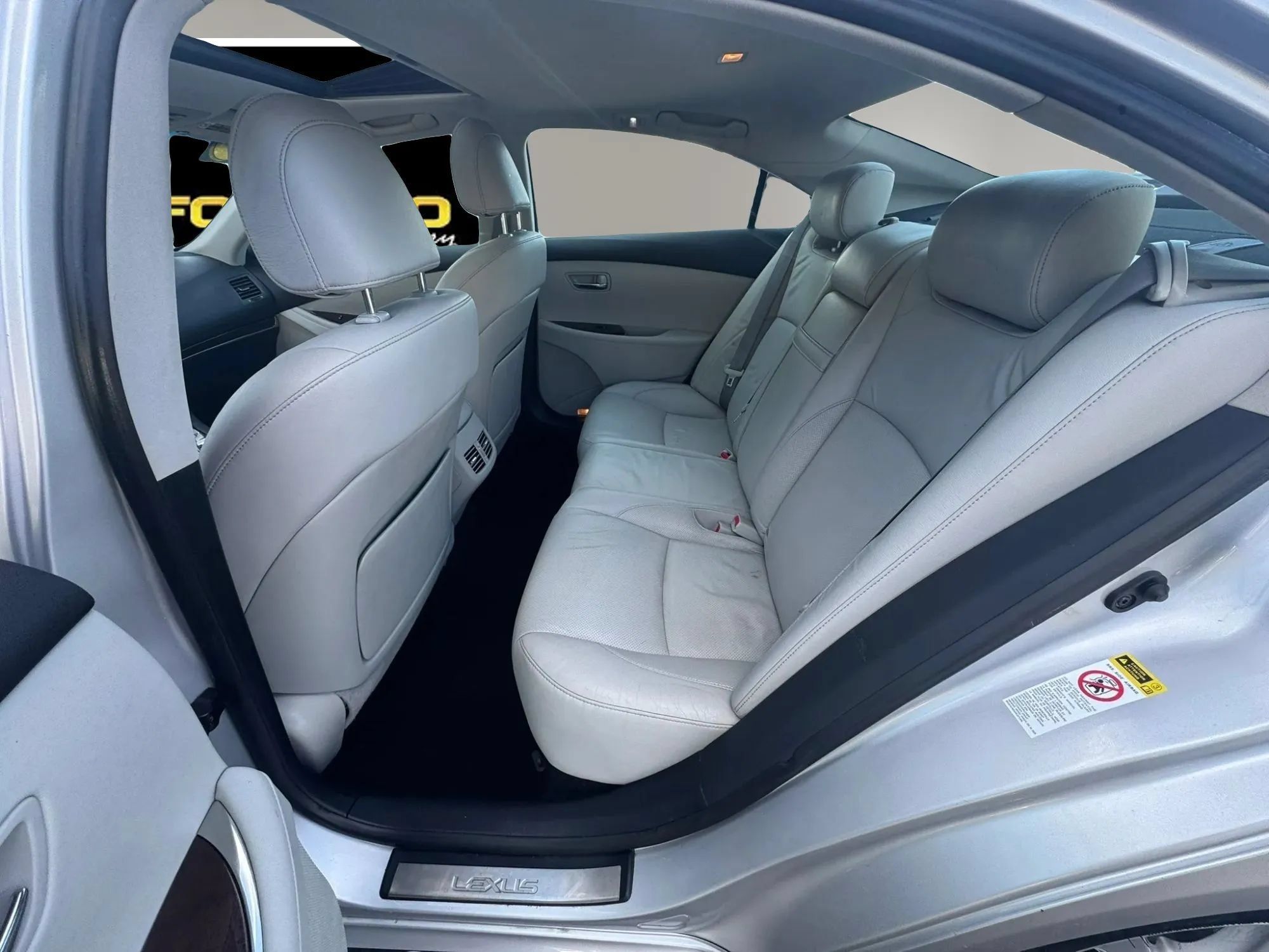 Used 2010 Lexus ES 350 w/ Preferred Accessory Package FWD image 10