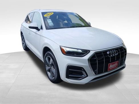 Used 2023 Audi Q5 2.0T Premium w/ Convenience Package AWD/4WD image 16