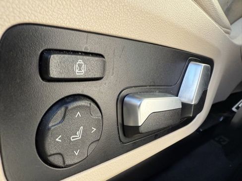 Used 2020 BMW X3 xDrive30e w/ Premium Package image 15