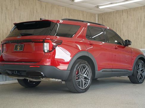 Used 2026 Ford Explorer ST-Line w/ ST-Line Street Pack RWD image 10