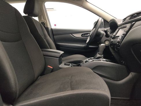 Used 2021 Nissan Rogue Sport S image 21