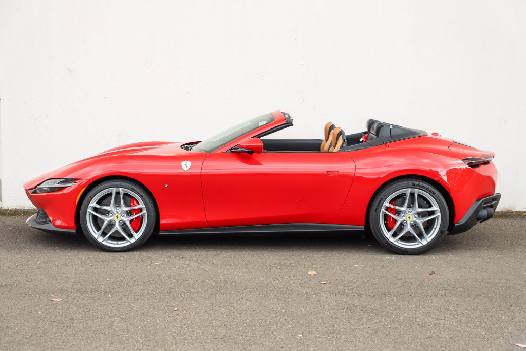 Certified 2026 Ferrari Roma Spider RWD image 11
