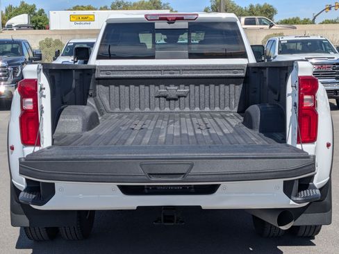 Certified 2025 Chevrolet Silverado 3500 High Country w/ Technology Package AWD/4WD image 32