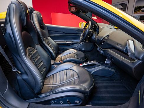 Certified 2019 Ferrari 488 Spider RWD image 18