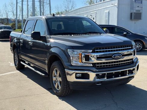Used 2020 Ford F150 XLT w/ Equipment Group 302A Luxury AWD/4WD image 4