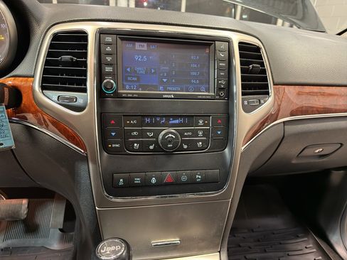 Used 2012 Jeep Grand Cherokee Overland image 19
