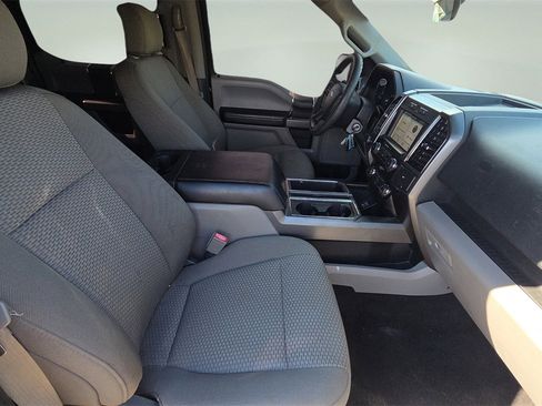 Used 2019 Ford F150 XLT image 25