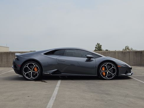 Used 2020 Lamborghini Huracan EVO AWD/4WD image 9