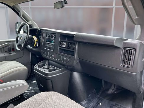 Used 2021 Chevrolet Express 2500 w/ Communications Package RWD image 13
