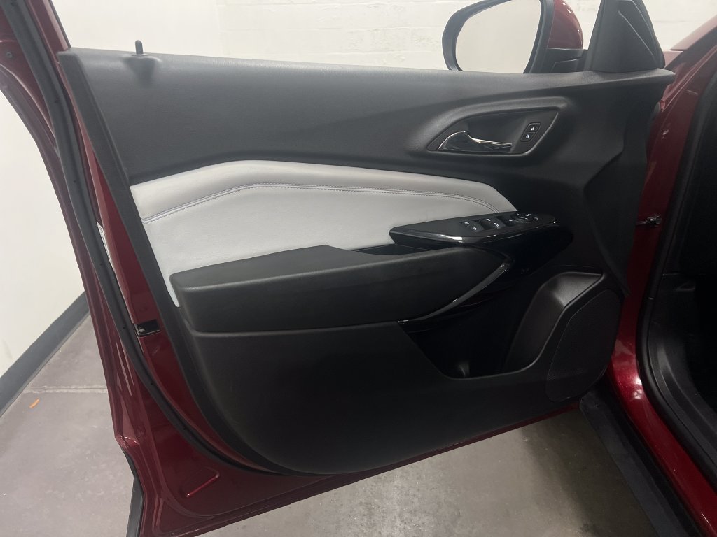 Used 2024 Chevrolet Trax LT FWD image 11