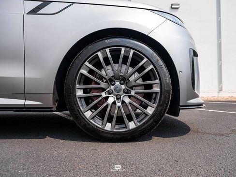 Used 2024 Land Rover Range Rover Sport AWD/4WD image 15