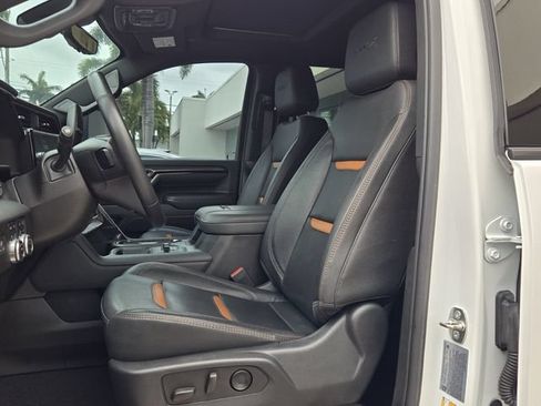 Used 2024 GMC Sierra 2500 AT4 w/ AT4 Premium Plus Package AWD/4WD image 15
