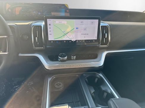 New 2026 Ford Expedition Platinum w/ Driver's Package AWD/4WD image 11