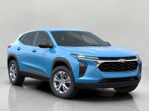 Used 2026 Chevrolet Trax LS FWD image 7
