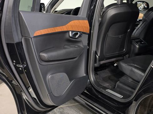 Used 2022 Volvo XC90 T6 Momentum w/ Advanced Package image 35