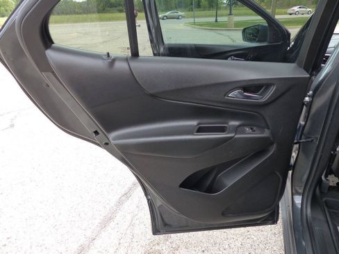 Used 2018 Chevrolet Equinox LT FWD image 33
